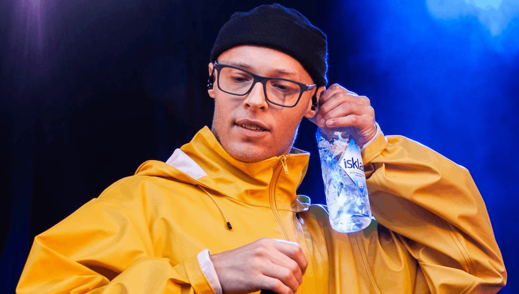 $artistdata->imageCredit