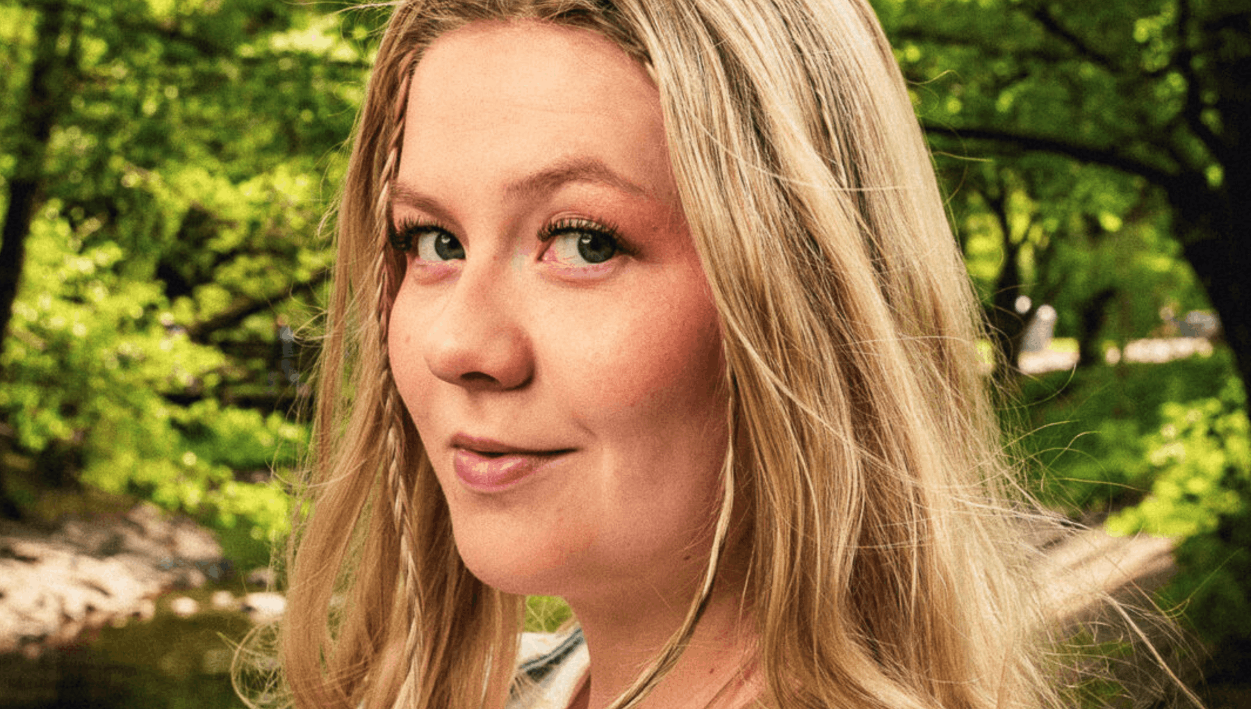 $artistdata->imageCredit